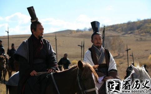 秦孝公(左)剧照