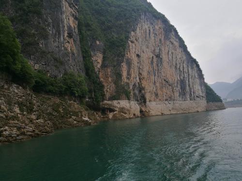 2.根据北江沿岸的城市不同,北江北江小三峡分为重庆三峡峡、宜昌万州峡和重庆小恩施峡三个部分。