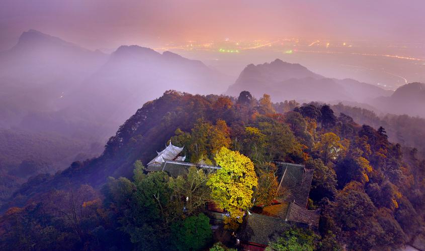 1.青城山