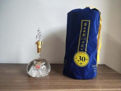 ​西风美人醉50度价格(2013年西风50度价格)