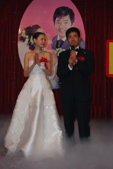 郭晓东第一次给老婆收拾行李（郭晓东41岁的老婆能随时撒娇）(1)