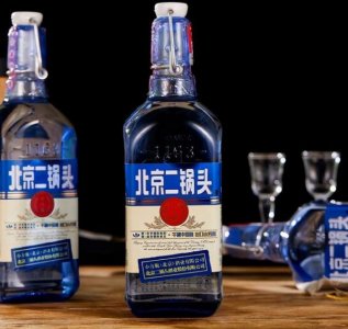 ​泸州老窖蓝瓶的，泸州老窖蓝瓶的多少钱