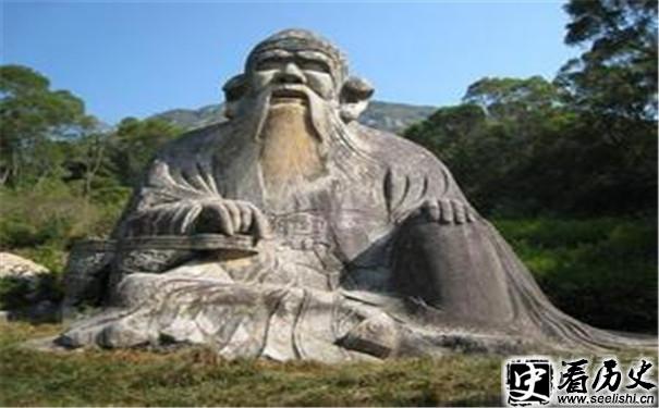 老子雕像