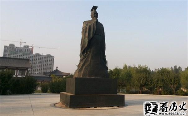 隋文帝雕像