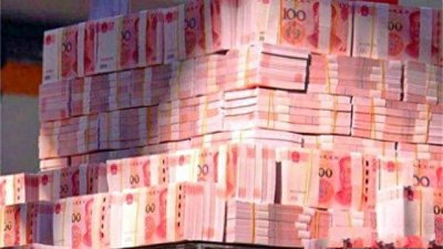 ​100吨一元和1吨一百元，到底哪个更多？你会选择谁？