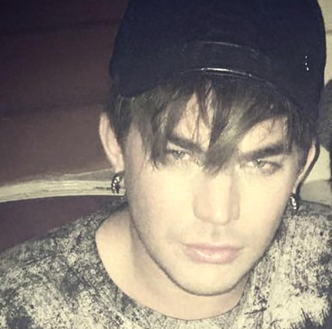 美国偶像中公开出柜的男歌手亚当兰伯特Adam Lambert