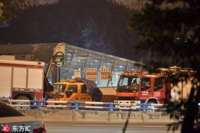 ​辟谣！重庆轻轨脱轨？只是事故，车窗玻璃震碎4人受伤