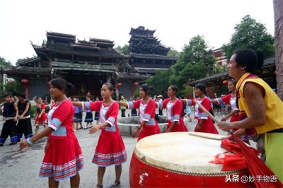 ​摆手舞是哪个民族的(摆手舞：领略土家族民间文化的窗口)