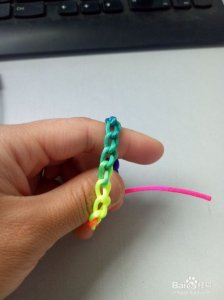 ​编手链(编手链最后怎么打结)