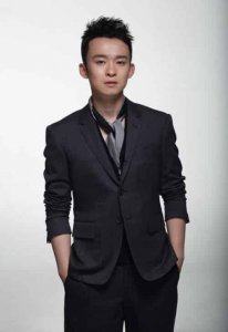 ​董子健（中国内地影视男演员）
