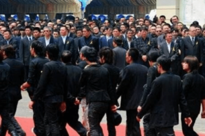 ​中国香港黑帮四大家族（统治地上地下产业,港星只是玩物）