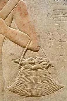 古代女性不背包男性背包?