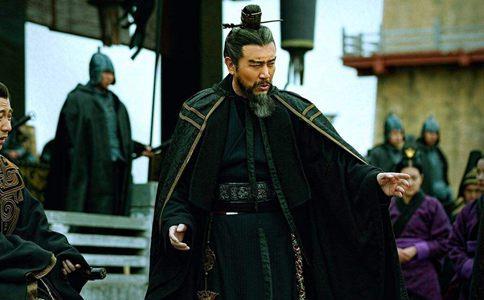 曹操为什么会放过司马懿,却杀了杨修?