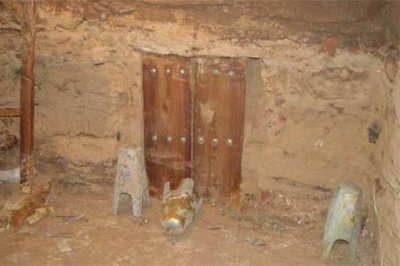​辽国人去世之后为何要将尸体带个面具挂在树上?