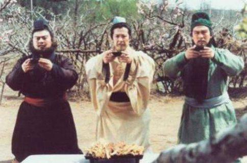 关羽和张飞单挑谁更强?