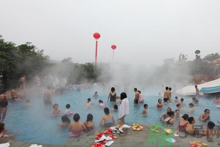 泡温泉有什么坏处?女性泡温泉容易得阴道炎吗? 泡温泉有什么坏处?女性泡温泉容易得阴道炎吗?