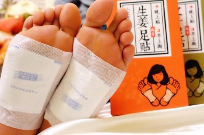 ​足贴的作用与功效 足贴为什么变黑出油