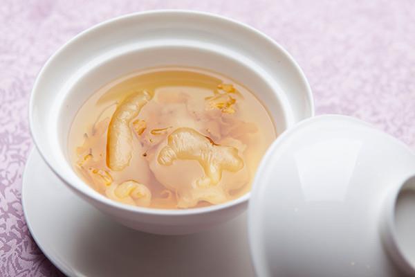 花胶用冷水泡还是热水 花胶要泡多久时间 花胶用冷水泡还是热水 花胶要泡多久时间