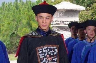 ​清朝时期的九门提督是什么官职 换做现在是什么级别