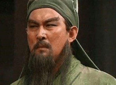​关羽的雕像总是闭目养神，这是为什么呢？