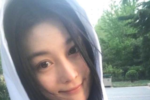 《小女花不弃》素颜照,陈煜还是那个陈煜,莫若菲画风却大变