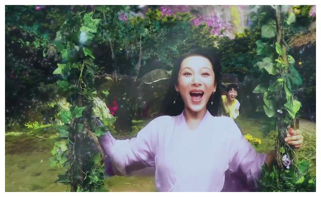 《香蜜沉沉烬如霜》纯妃娘娘化身杨紫的继母,而且还是潇洒的风神