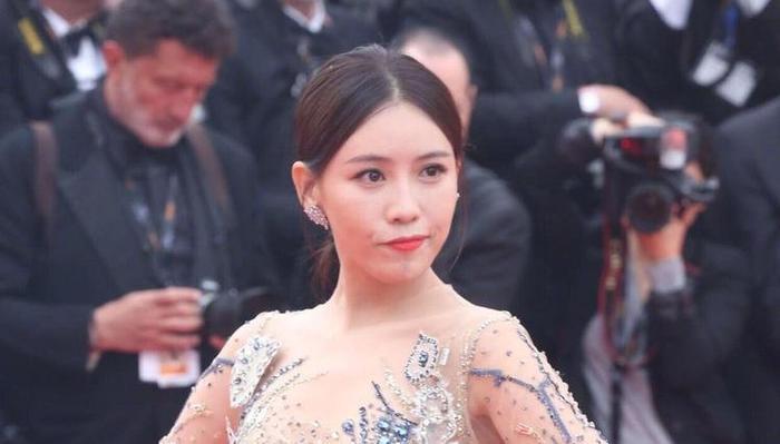 《延禧攻略》宫女走戛纳,被误认是网红蹭红毯,施予斐你认识吗?