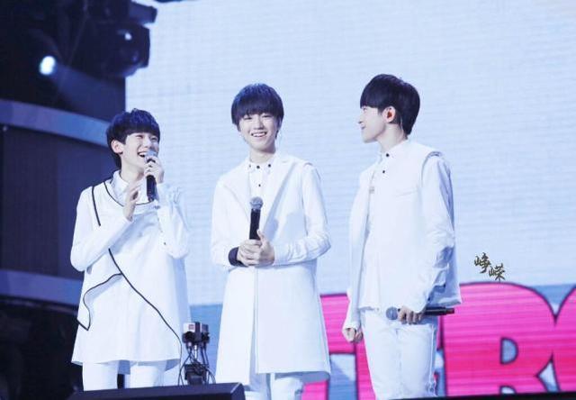 TFboys同框,王源身高成硬伤