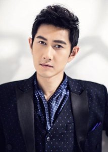 ​何明翰：一个阳光俊朗，仪表堂堂的狮子座男星！