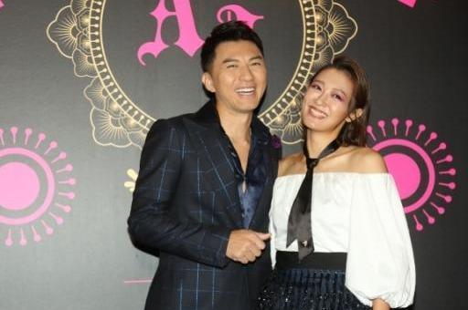 TVB小生袁伟豪明年与女友结婚:我们在排队中,很快了