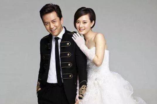 邓超儿女的正面照了,儿子像妈妈女儿像爸爸 真的太像了