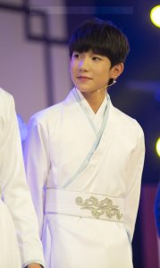TFBOYS成员王源帅图欣赏,每一张都可以当作壁纸