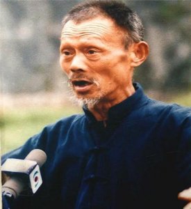 ​神农架野人真不存在？那么40年前，袭击村民的怪物又是什么东西