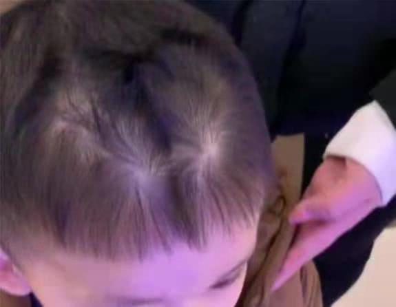 你知道头旋的寓意吗?男孩头上7个旋,网友:太难为造型师了