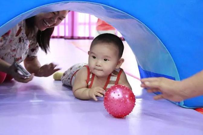 你知道头旋的寓意吗?男孩头上7个旋,网友:太难为造型师了