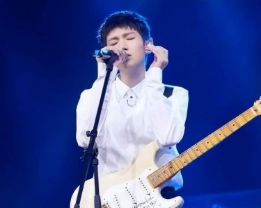 ​王源翻唱《不用去猜》，原唱Jonyj的回应，为什么如此委婉？