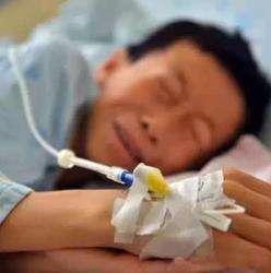 8岁男孩长期吃面包查出胃癌,医生说:当妈的太大意,来太晚!
