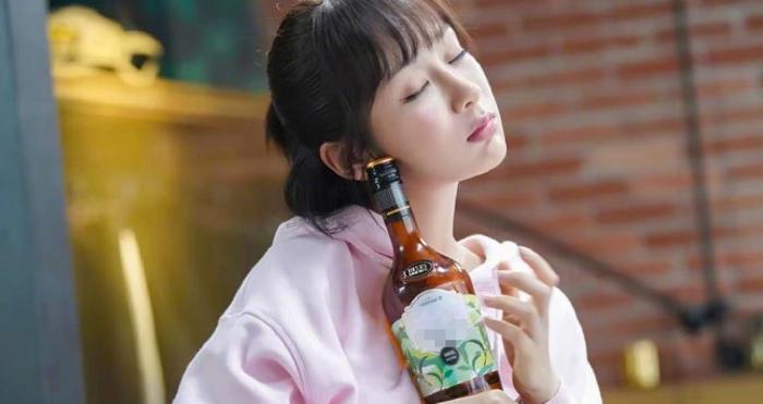杨紫大名喊做杨旎奥,谁关注到“林妙妙”本名?这回大家不淡定了