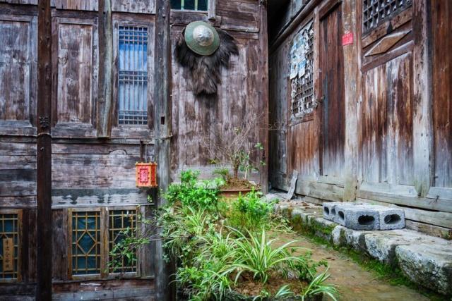 重庆第一历史古镇,已有1800多年历史,享有乌江画廊的美誉