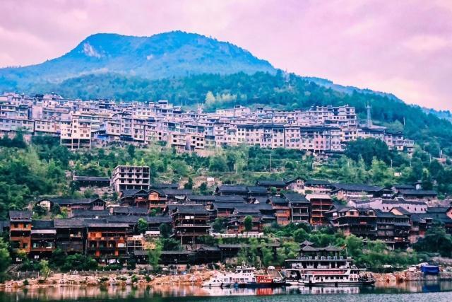 重庆第一历史古镇,已有1800多年历史,享有乌江画廊的美誉