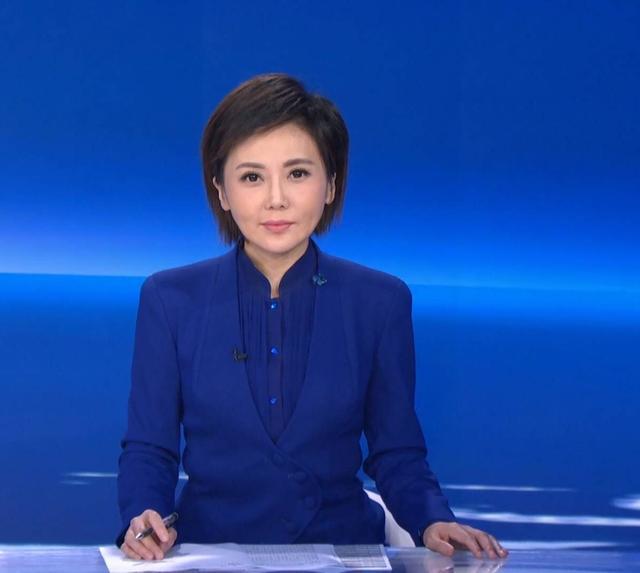 央视“台花”柴璐，43岁仍独身一人，单身生活惹网友羡慕