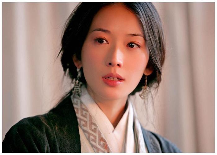 纠缠17年,林志玲婚前KTV激吻言承旭!老公知道了会酸吗?