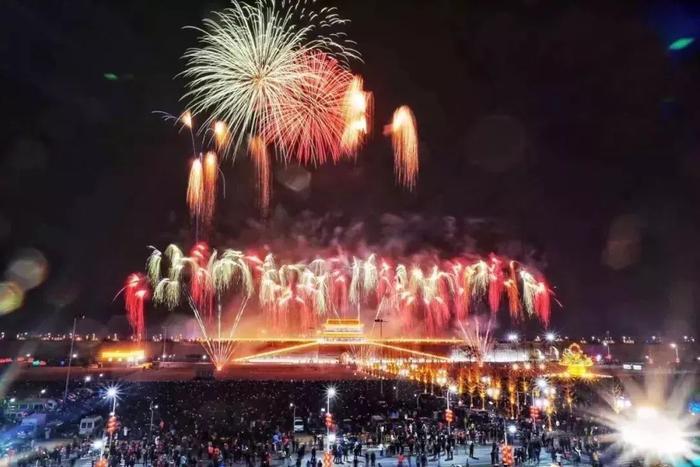 正定｜爆竹声声辞旧岁，璀璨烟花迎新春