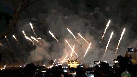 正定｜爆竹声声辞旧岁，璀璨烟花迎新春