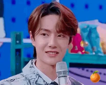 笑容逐渐消失.gif 我太爱看小王各种鲜活小表情了