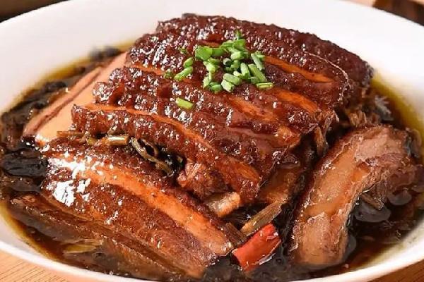梅菜扣肉用什么肉最好 梅菜扣肉是甜的还是咸的 梅菜扣肉用什么肉最好 梅菜扣肉是甜的还是咸的