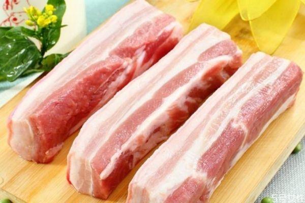 三层肉可以炒什么 三层肉怎么做好吃 三层肉可以炒什么 三层肉怎么做好吃