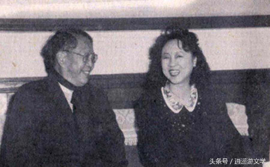 琼瑶罕见早年照片:气质美女,金庸远亲,经历就像一部小说