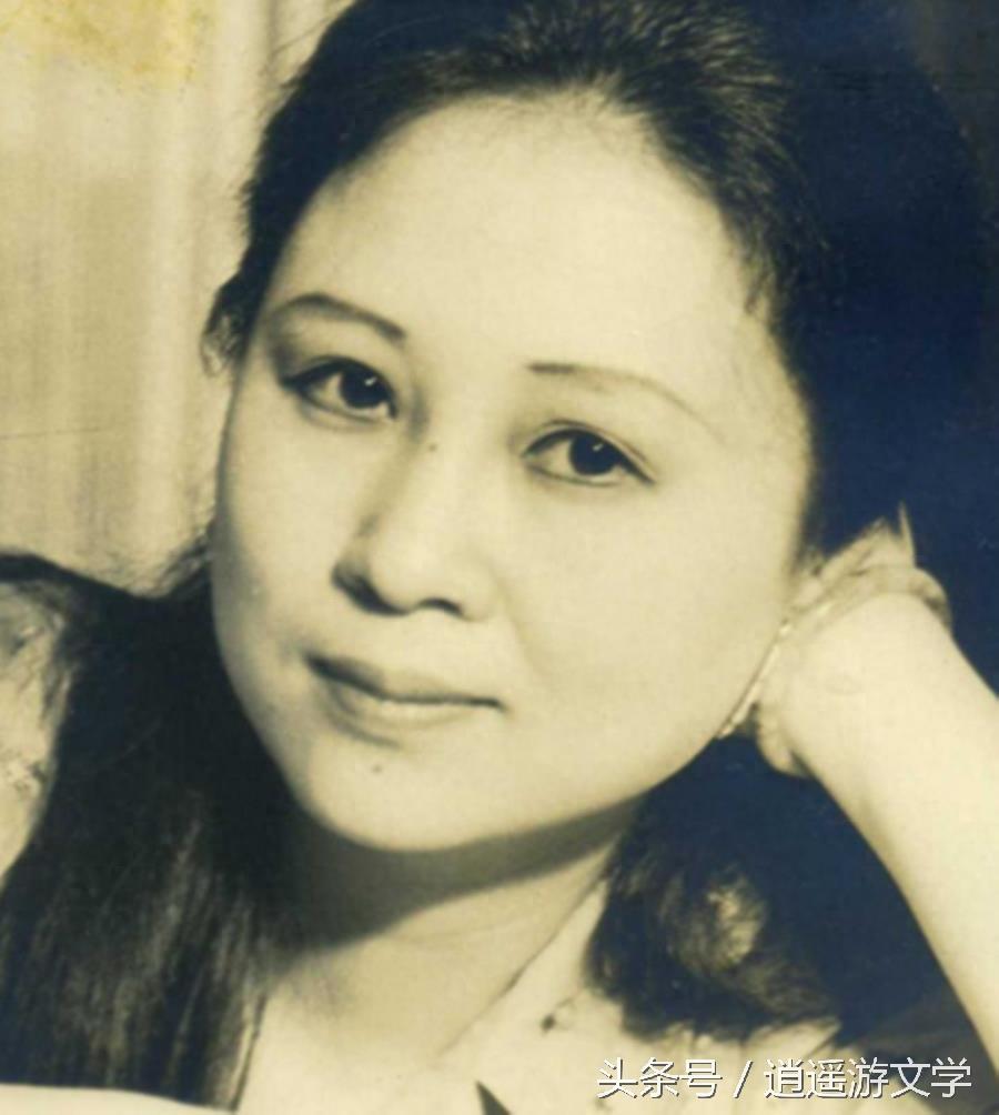 琼瑶罕见早年照片:气质美女,金庸远亲,经历就像一部小说