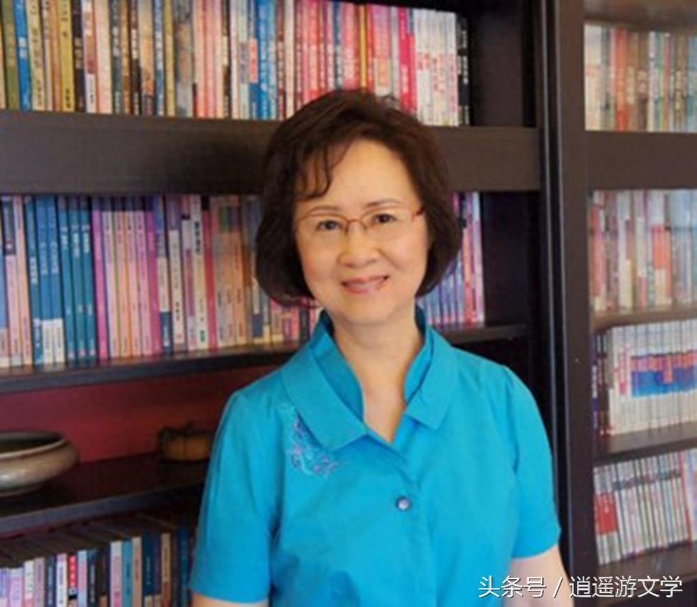 琼瑶罕见早年照片:气质美女,金庸远亲,经历就像一部小说